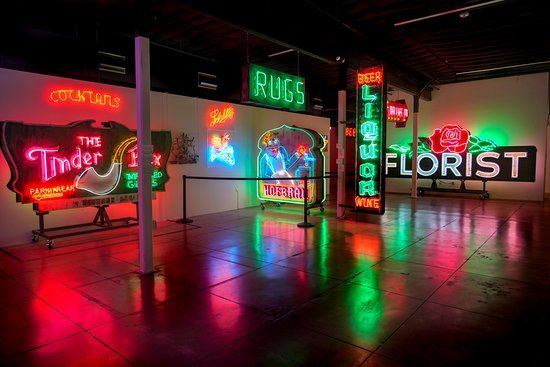 Museum of Neon Art
